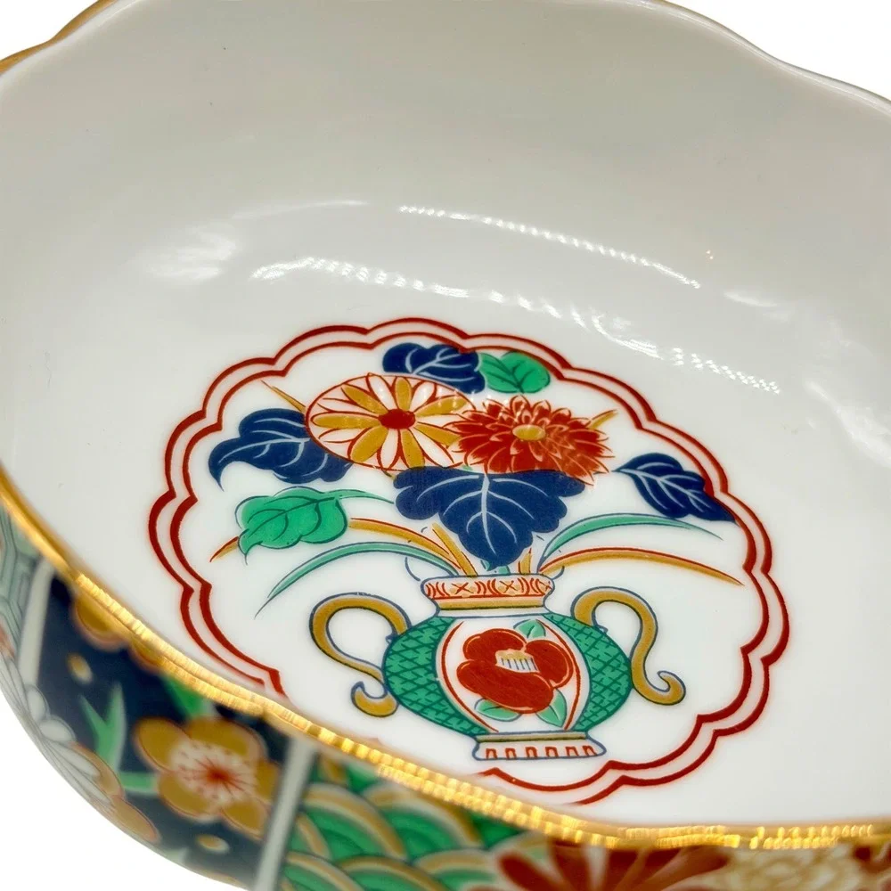 Arita Fine China Hand Decorated Imari‎ Reproduction Scalloped Bowl Made in Japan